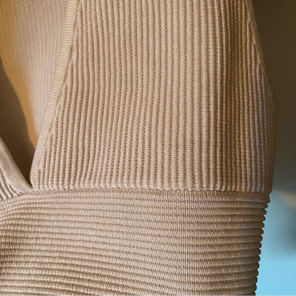 Babaton White Ribbed Crop Top - Picture 6 of 6